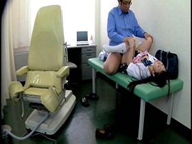 小児科医による卑猥行為の流出映像4時間3 12人　サンプル画像02